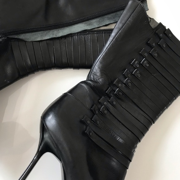 Sz 7 leather boots - Picture 2 of 7